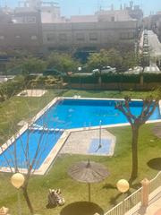 Location Appartement à Calle de ramón gómez sempere 16. Luminoso piso exterior con piscina en alicante – cerca del mar y