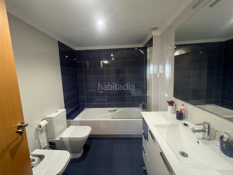 Foto 027f2b54-b867-4d11-8103-b7d97fc25259. Piso  exterior y muy luminoso frente al mar . en Alicante