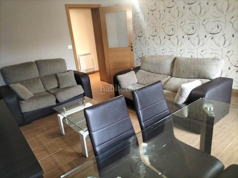 Foto ea5711c4-b8fd-40fc-882c-817ae7506fee. Alquiler piso amplio piso amueblado y reformado en Ourense