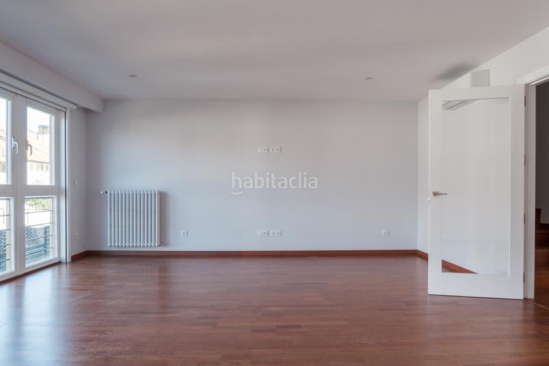 Foto 203aa4f0-f449-4f61-9143-c23bc486c461. Maison jumelée avec chauffage parking piscine dans Couto Ourense