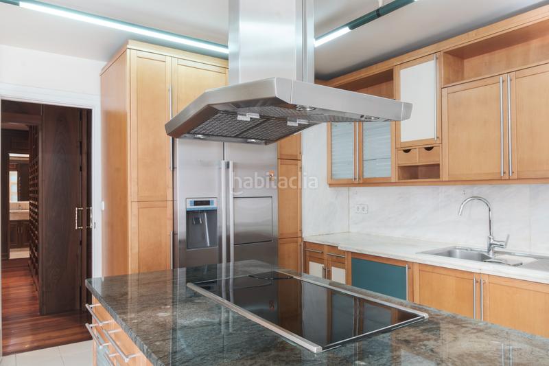 Foto a2358455-bb17-4897-8333-1412da70df7b. Flat with heating parking in Centro Ourense