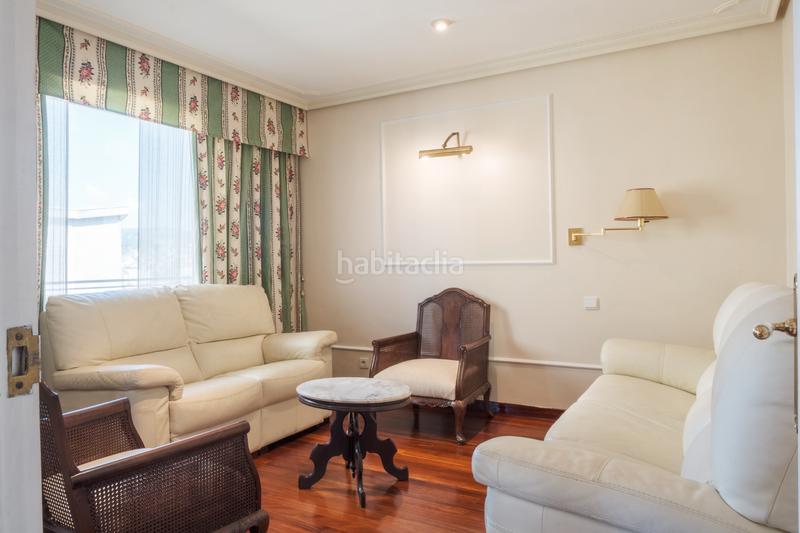 Foto b1145195-ef37-4a7a-a41c-164bd6673f84. Flat with heating parking in Centro Ourense