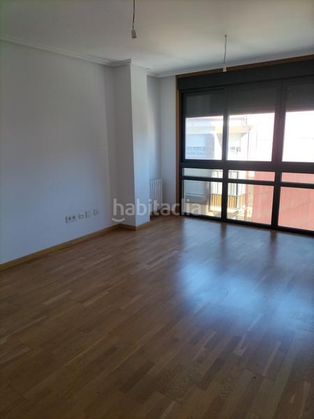 Foto c95df063-2396-46b7-8cb9-d4f8e5192cbe. Appartamento con riscaldamento parcheggio in A Carballeira Ourense