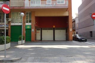 Parking voiture à Carrer del cinca 25. Oportunidad ! cinca esq. joan torras
