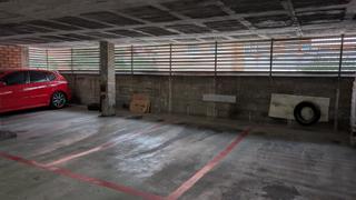 Parking voiture  Carrer de sas. Plaza de parking en venta – ideal para coche medio