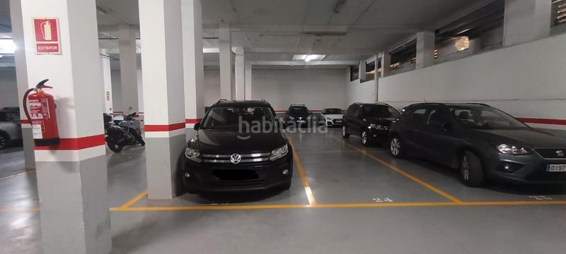 Foto 63111716-3153-4922-84c3-37c53dc4553f. Car parking in La Guineueta Barcelona