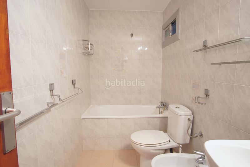 Foto 8ecedd57-369e-42f6-a999-3079661ce743. Piso  de 87 m2, 3 dormitorios, centro del barrio en Barcelona