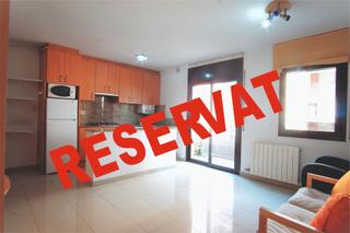 Appartement  Carrer de barnola. Piso seminuevo con balcón a calle en bon pastor – listo para ent