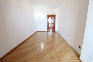 Etagenwohnung  Avinguda meridiana