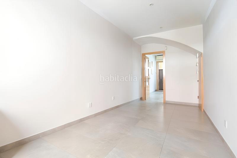 Foto f171b143-9acf-401f-a162-edf18deb38e8. Casa en Sant Andreu de Palomar Barcelona