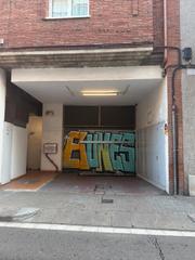 Posto auto  Carrer de barcelona. Se vende plaza de aparcamiento amplia y cómoda en finca de fácil