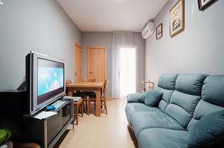 Etagenwohnung  Carrer de la mare eterna. Piso con inquilino hasta marzo de 2026 en bon pastor