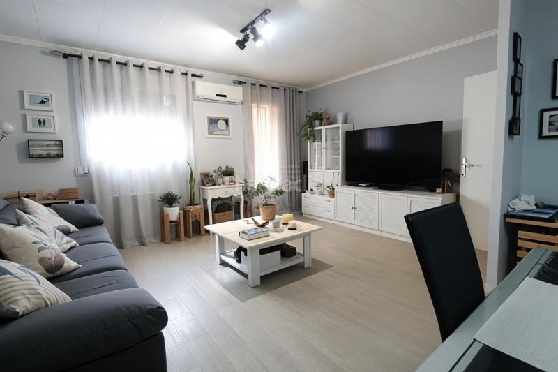 Foto b796e694-75e0-47ed-908b-094efcbddefc. Penthouse with heating in Sistrells Badalona