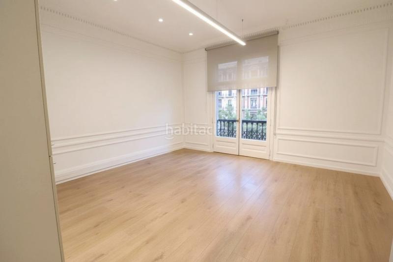 Foto b8404d30-724a-45b2-80ef-92f353dbc7ce. Ufficio con riscaldamento in Sant Gervasi - Galvany Barcelona