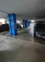 Aparcament cotxe  Carrer josep soldevila. Plaza de parking grande