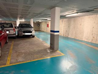 Lloguer Aparcament cotxe a Carrer de sant adrià 132. Plaza parquing en alquiler coche grande - bon pastor