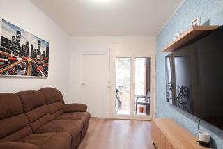 Etagenwohnung  Carrer de l'estadella. Acogedor piso exterior en calle semi peatonal de bon pastor – ¡i