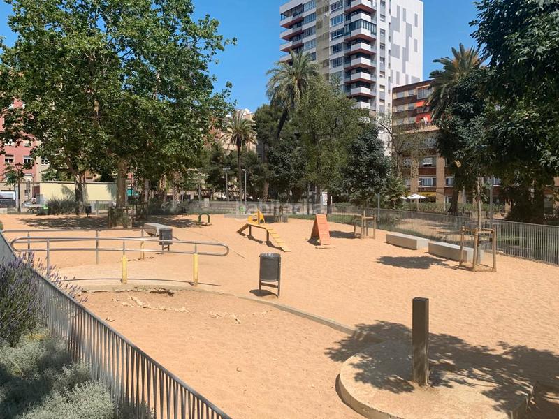 Foto c4d0f1ba-9d76-4794-8d90-3984b279e607. Flat in Prosperitat Barcelona