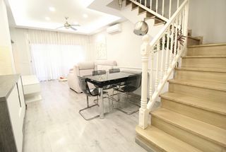Maison jumel�e  Carrer de la tramuntana. Casa unifamiliar en el coraz�n de sant andreu (08030)
