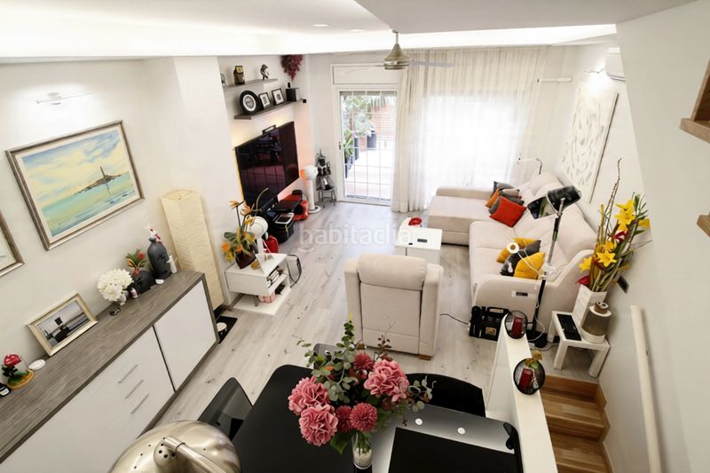 Foto 70cbb9ee-c09b-45c3-aa0d-e59051800aab. Casa adossada amb calefacció a Sant Andreu de Palomar Barcelona