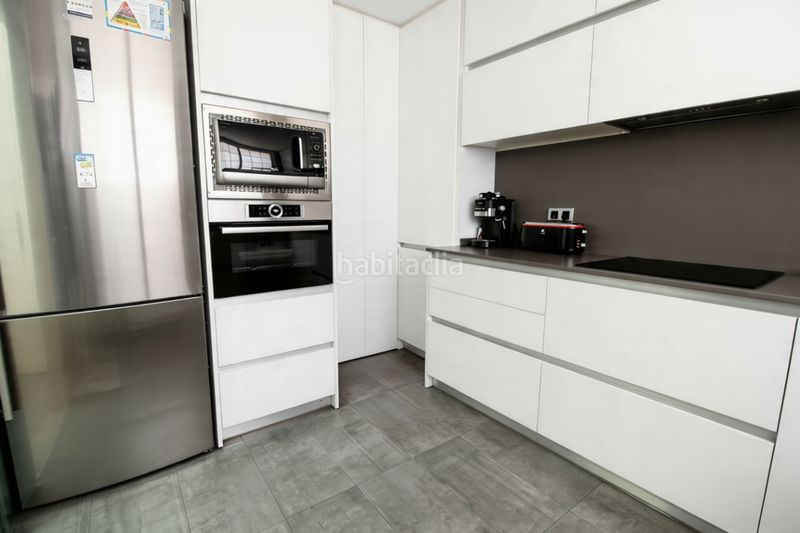 Foto 72c6f300-13c3-4afe-aaf8-3a21d4e0a0a4. Casa adossada amb calefacció a Sant Andreu de Palomar Barcelona