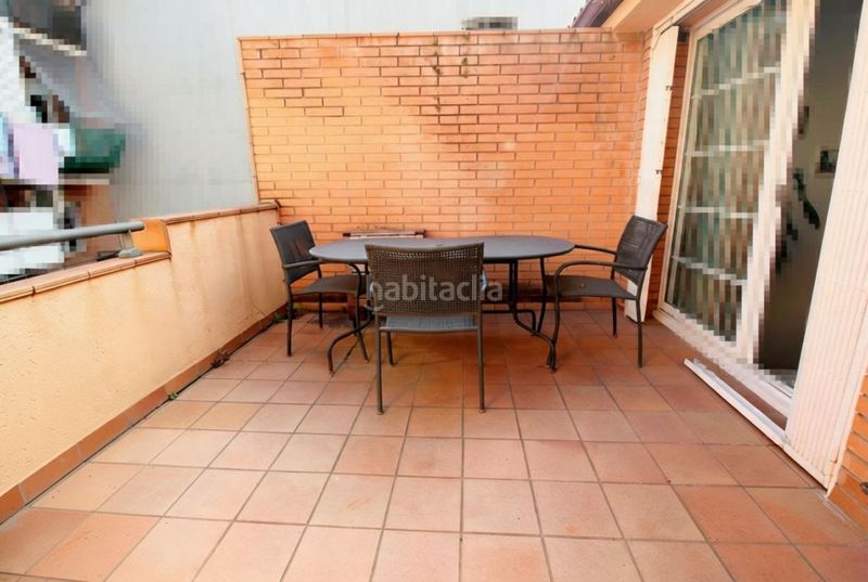 Foto 872803b2-bea8-46be-8c4a-6d2b06b2d2b9. Casa adossada amb calefacció a Sant Andreu de Palomar Barcelona
