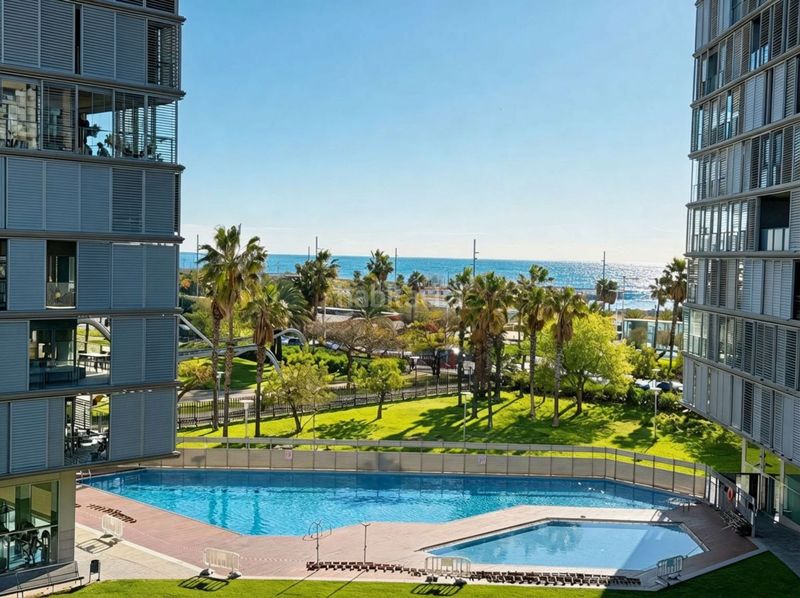 Foto 0ee50097-291f-453a-acaf-d517522c4d94. Àtic amb calefacció aparcament piscina a Diagonal Mar i el Front Marítim del Poblenou Barcelona