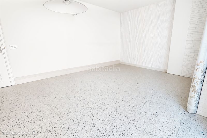 Foto 9b3fc83b-f1ee-4a6b-a92c-7f4e920c1593. Pis a Prosperitat Barcelona