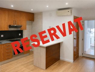 Piso  Carrer de l'estadella. Piso de 3 habitaciones con cocina americana � 1� planta