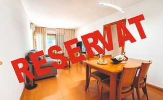 Flat  Carrer de sas. Amplio y bonito piso de 4 habitaciones con balc�n en bon pastor