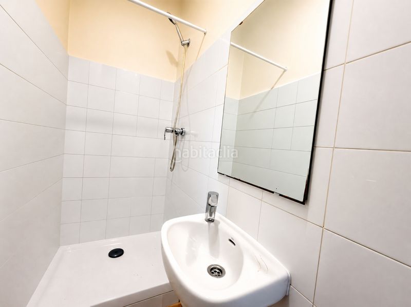 Foto 76afe053-7926-4eda-ae28-fc73add26b2a. Estudi a Sant Antoni Barcelona
