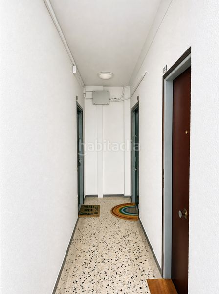 Foto bc1c19fc-c980-4a50-a0f7-dcab41d3cf85. Estudi a Sant Antoni Barcelona