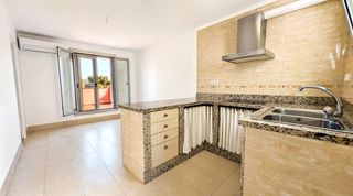 Penthouse  Carrer de barnola. Ático con luz, terraza y para entrar a vivir, en bon pastor!