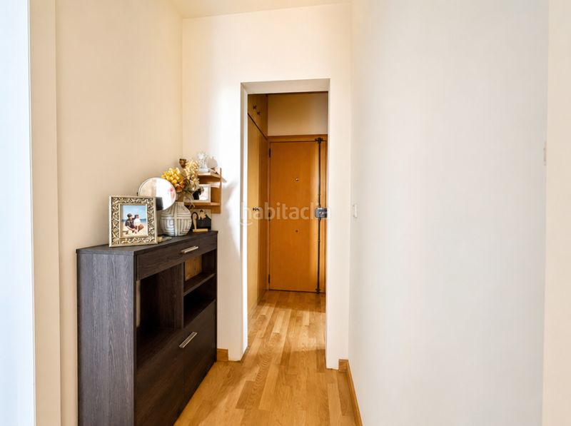 Foto 3a5bb2a2-c36f-48fb-b72e-7cb754d6e8e9. Àtic a Bon Pastor Barcelona