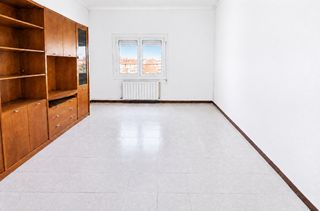 Appartement  Plaça de mossèn clapés. ¡gran oportunidad en sant andreu!