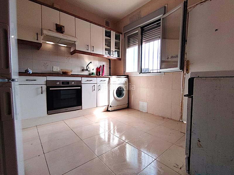 Foto b3aab294-bf84-4873-b179-d2d02efd93d0. Chalet avec cheminée chauffage dans Casar de Escalona (El)