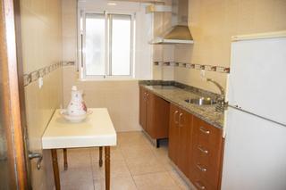 Etagenwohnung in La Calzada - La Florida. Luz, amplitud y ubicación tu nuevo hogar en la calle arroyo, sev