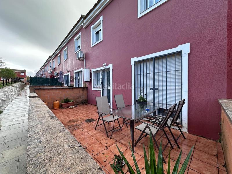 Foto 08ae74ca-b33a-41c9-a685-7b77c25c764c. Casa adosada chalet adosado en urbanización en el garrobo en Garrobo (El)