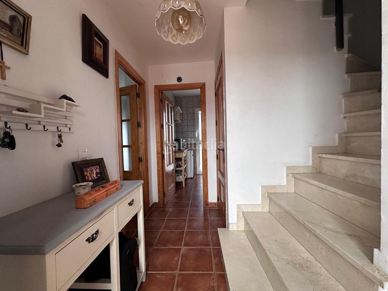 Foto 18b1b91e-9f39-4d92-bfa3-f3cb90f95590. Casa adosada chalet adosado en urbanización en el garrobo en Garrobo (El)