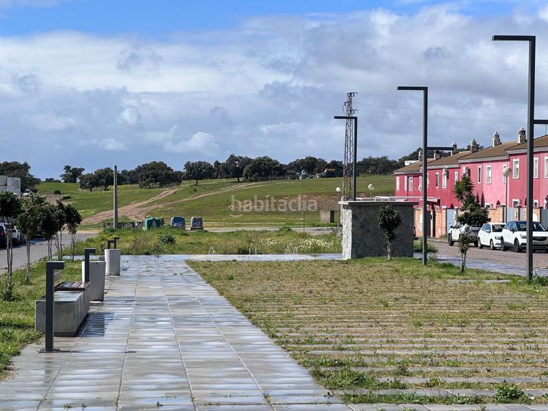 Foto 9f4d8e4c-b40d-4939-9457-72439e27af91. Casa adosada chalet adosado en urbanización en el garrobo en Garrobo (El)