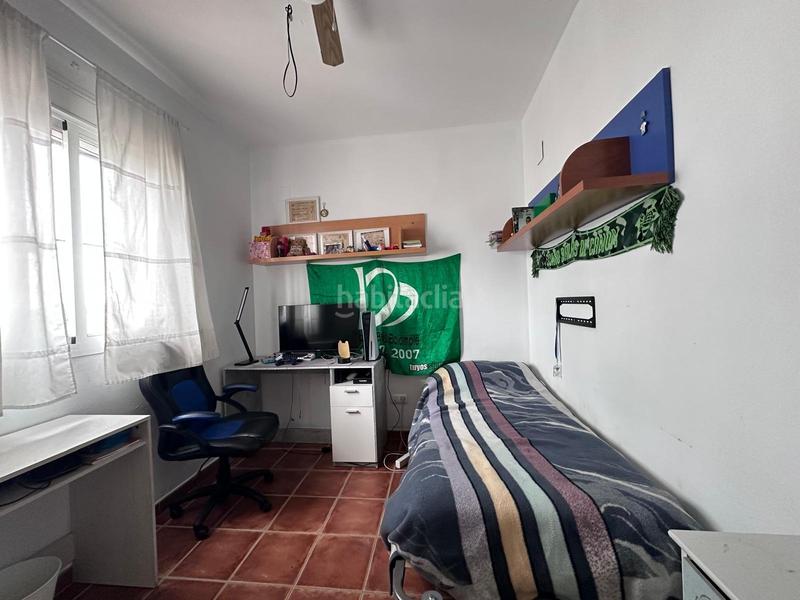 Foto bf7cd03e-df56-4923-babf-cb05c1d86c3f. Casa adosada chalet adosado en urbanización en el garrobo en Garrobo (El)