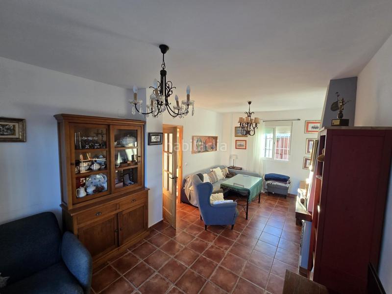 Foto e670dda0-847d-4625-8260-355d2d4fb03e. Casa adosada chalet adosado en urbanización en el garrobo en Garrobo (El)