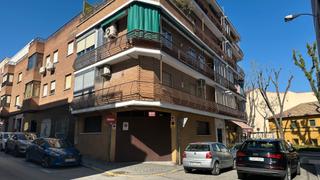 Aparcament cotxe  Calle de jos del pino jimnez. Donpiso villaverde vende