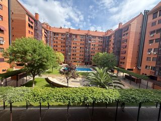 Pis  Calle dodge. **don piso orcasitas vende en exclusiva**