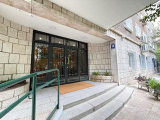 Pis  Calle de rafael salazar alonso. Donpiso villaverde vende en exclusiva