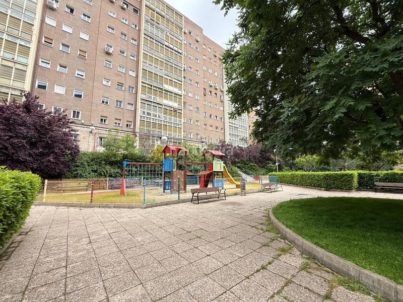 Foto c6736f78-d90a-4d43-84b5-d6324fa3f0bb. Pis amb calefacció piscina a Estrella Madrid
