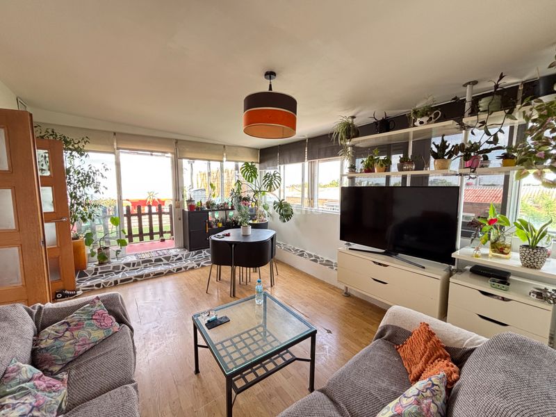 Foto 6a48ba1a-4d20-4b8b-92f8-3a673ad6af3d. Attique avec chauffage dans Villaverde Alto Madrid