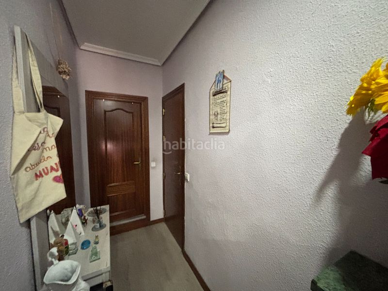 Foto d33f0f46-0ab4-43e2-8fff-839df444f8e5. Pis amb calefacció a Almendrales Madrid