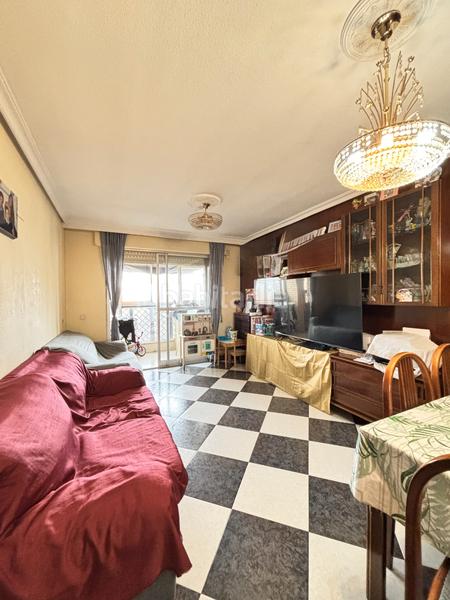 Foto 66b498fc-90ea-4b6a-ab28-d898d30713c1. Appartement avec chauffage dans Orcasitas Madrid