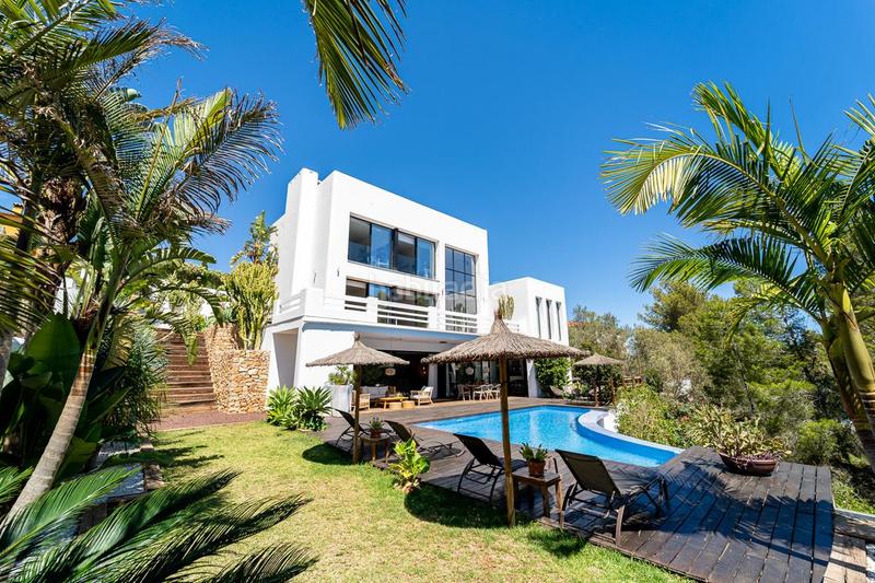 Foto 08174579-ee2c-4a6e-a982-eb1a05256404. Chalet con camino parcheggio piscina in El Montgó Dénia